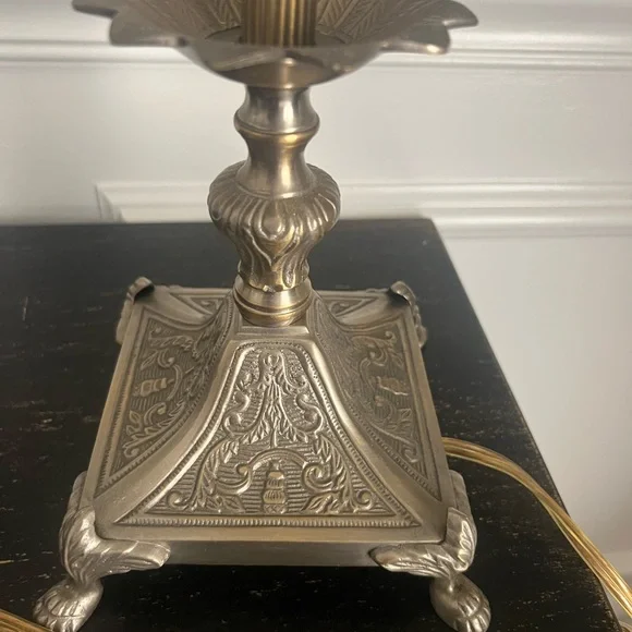 Fredrick Cooper Paw Foot Table lamps - 2 - Picture 6 of 7